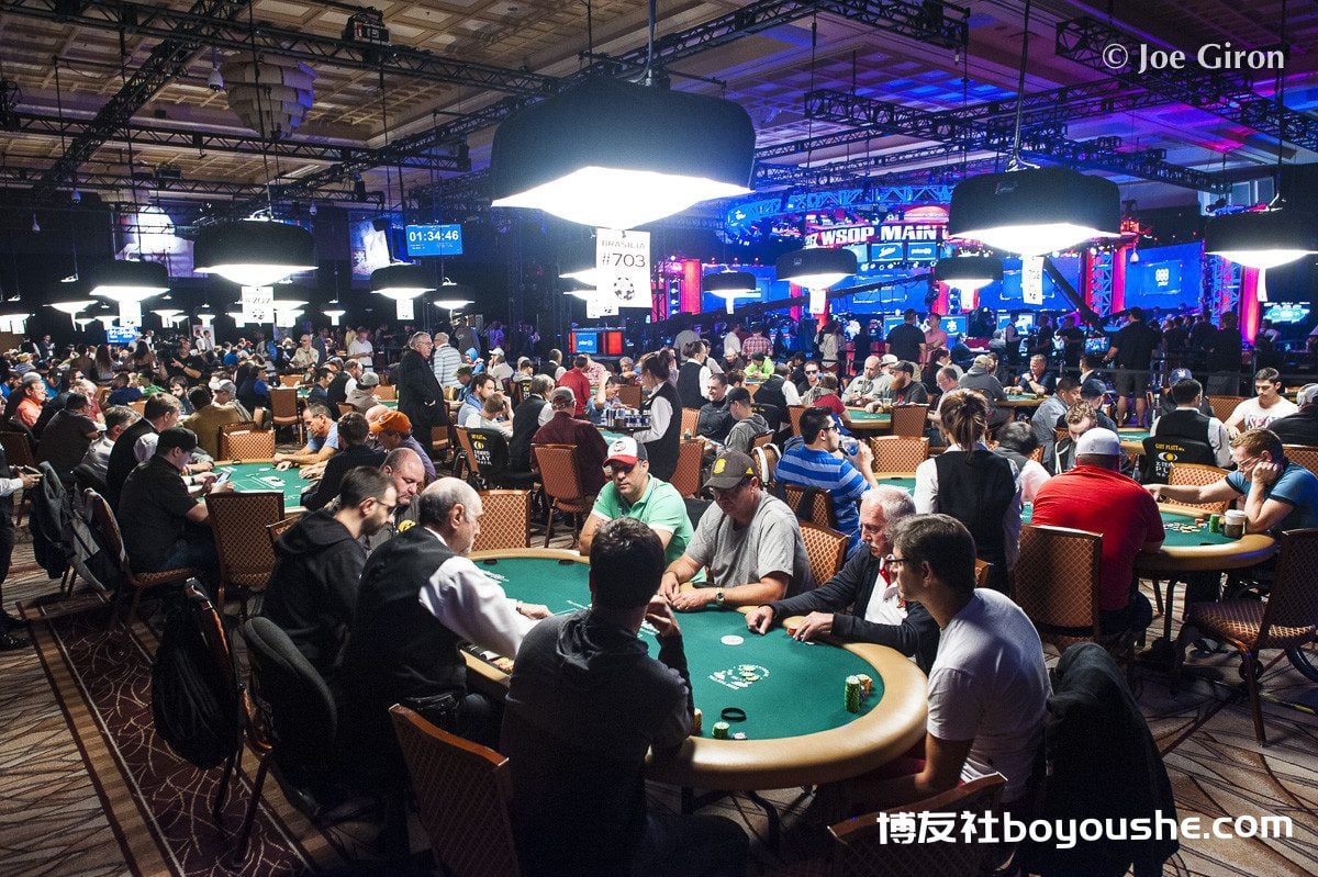 WSOP 2021: 8 Things Poker Players Should Definitely Bring to the WSOP - and 2 You Shouldn't! | PokerNews