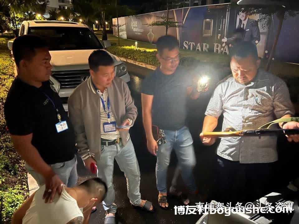 西港警方打击非法武器交易，逮捕1名中国人及缴获多把枪支！